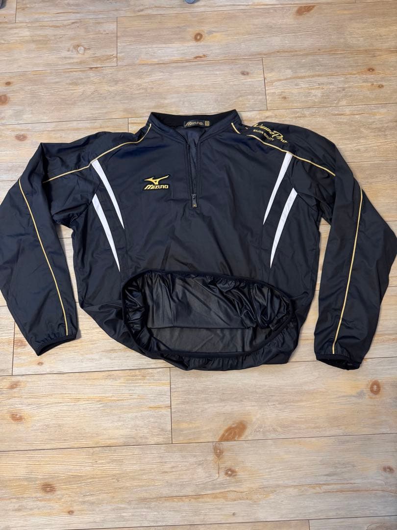 ミズノプロ4点セット (美品) ナイロン上半袖、長袖&ズボン＆キャップ