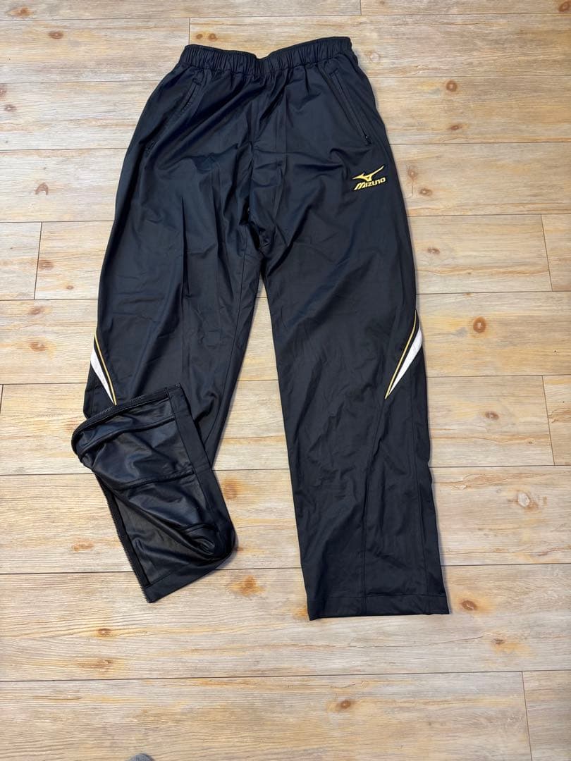 ミズノプロ4点セット (美品) ナイロン上半袖、長袖&ズボン＆キャップ