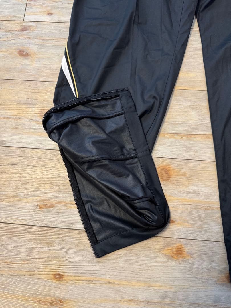 ミズノプロ4点セット (美品) ナイロン上半袖、長袖&ズボン＆キャップ