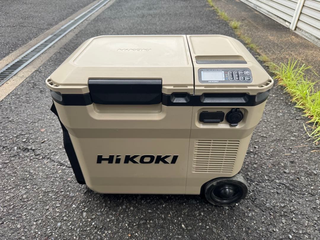 HiKOKI 冷温庫 大容量 バッテリー付き　UL18DC