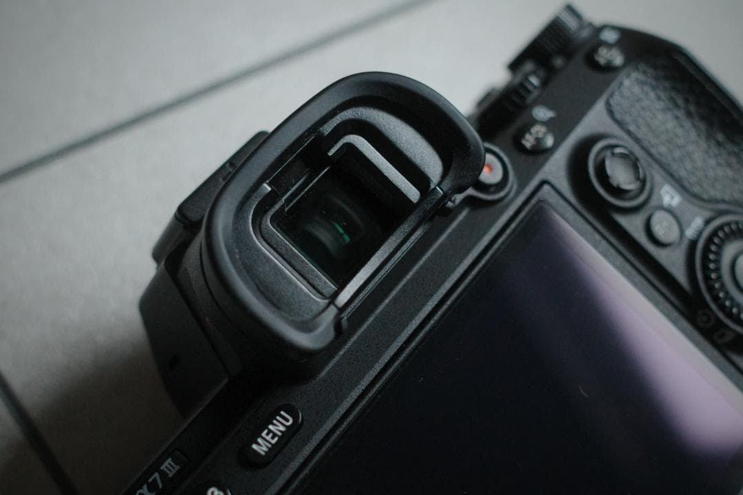 美品！SONY α7iii ミラーレス一眼 本体　ILCE-7M3