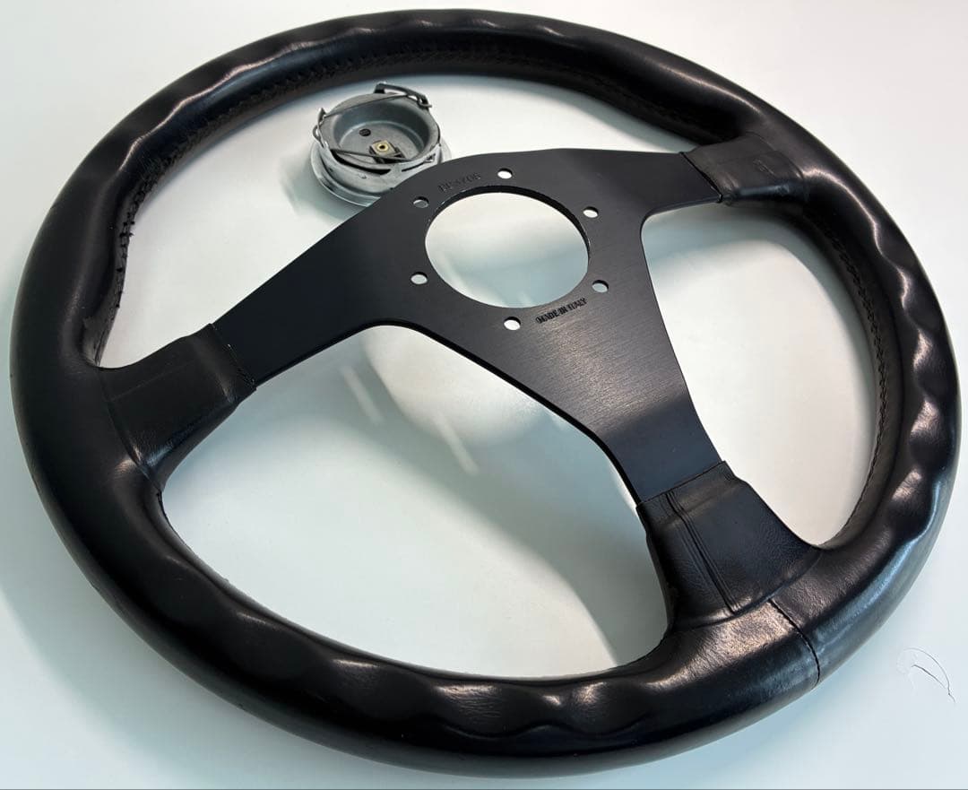 ナルディ NARDI ガラ ステアリング35cm FET/ホーンボタン/MOMO