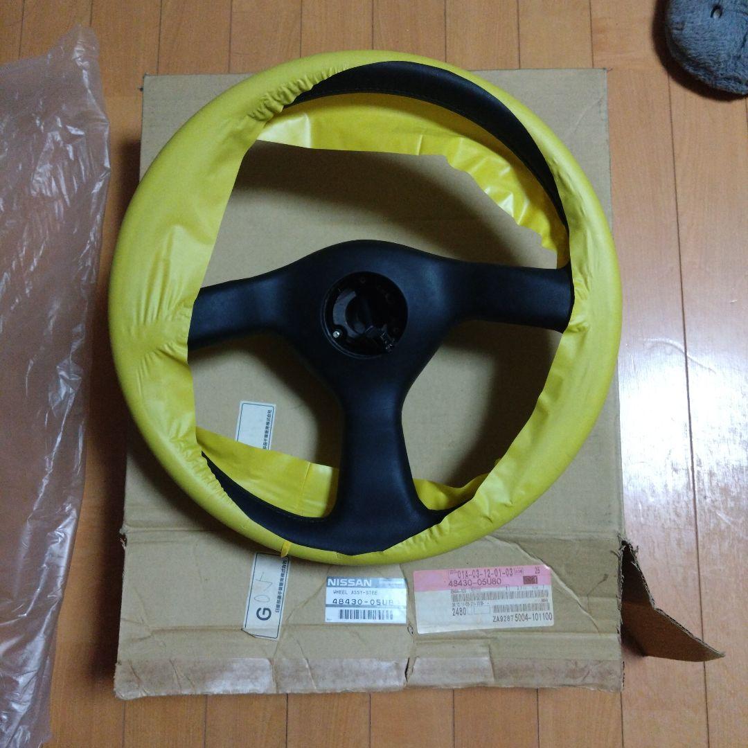 32GTR純正ステアリング