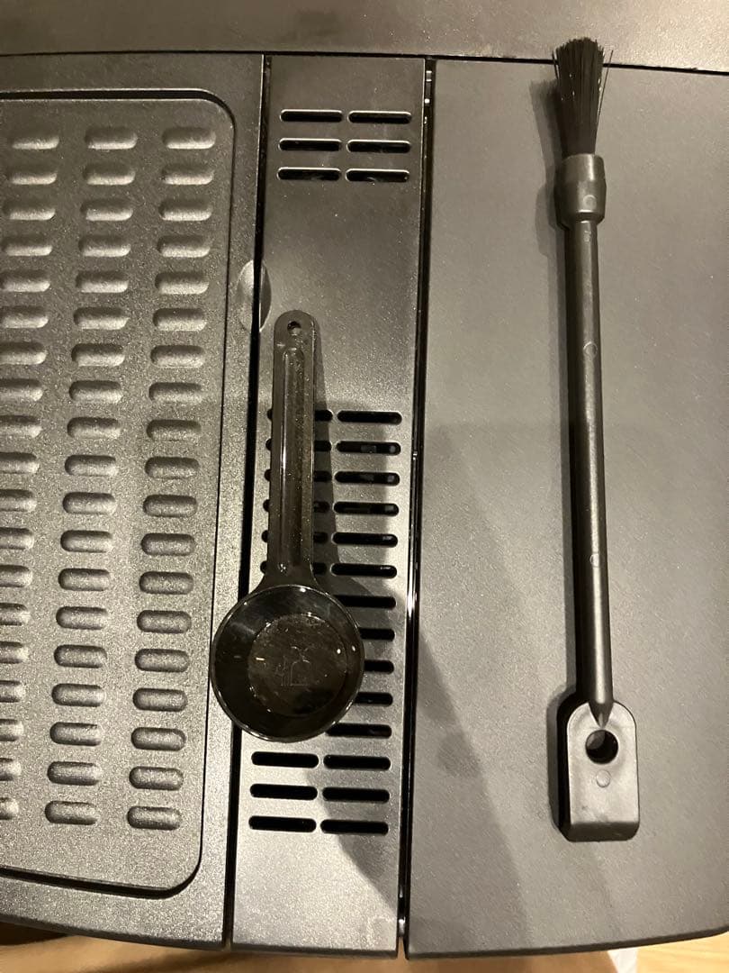 コーヒーメーカー・エスプレッソマシン DeLonghi MAGNIFICA ESAM03110B