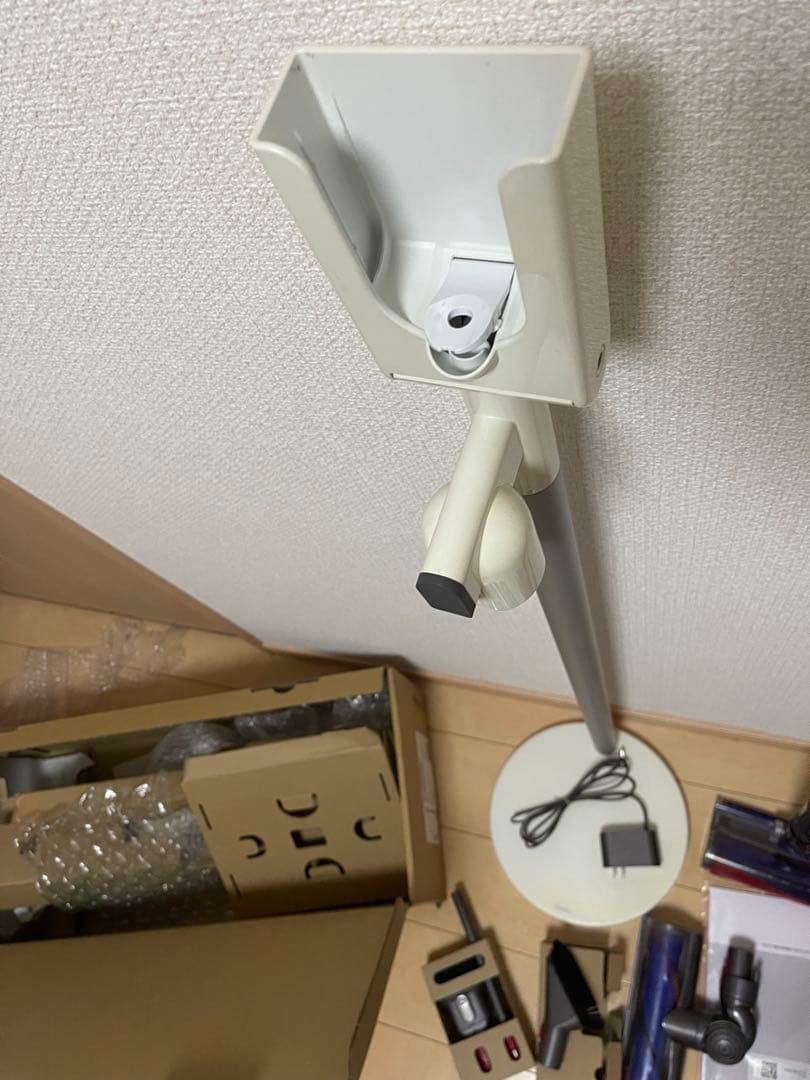 【美品)Dyson コードレスクリーナー V11 sv14 スタンド付け
