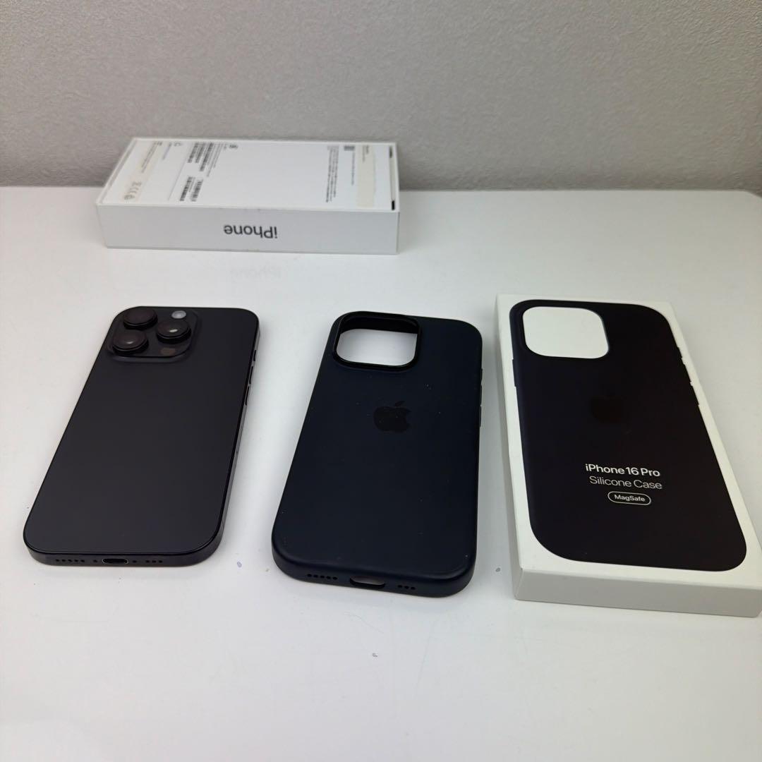 Apple iPhone 16 Pro 128GB ブラック　バッテリー98%