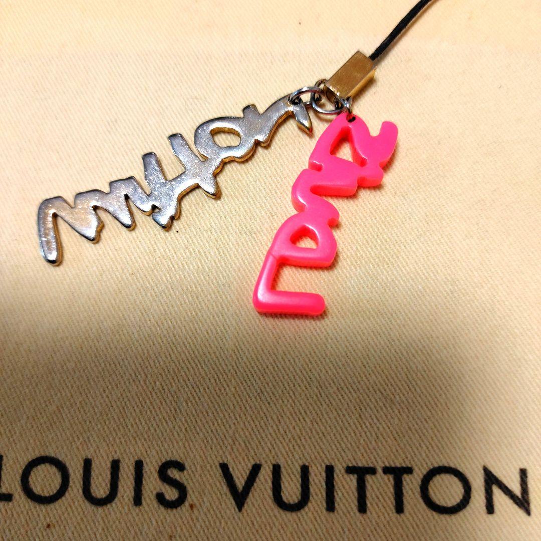 LOUIS VUITTON ロゴチャーム ピンクゴ−ルド