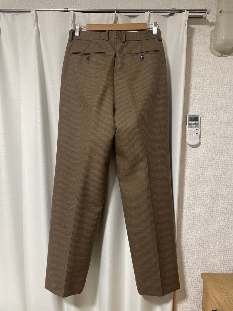 u*1様 AURALEE BLUEFACED WOOL TWO-TUCK SLA