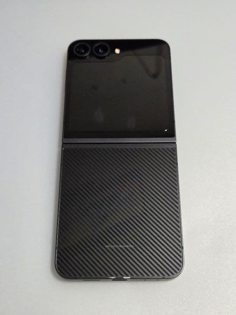 Galaxy Z flip 6 SIMフリー 256GB クラフテッドブラック