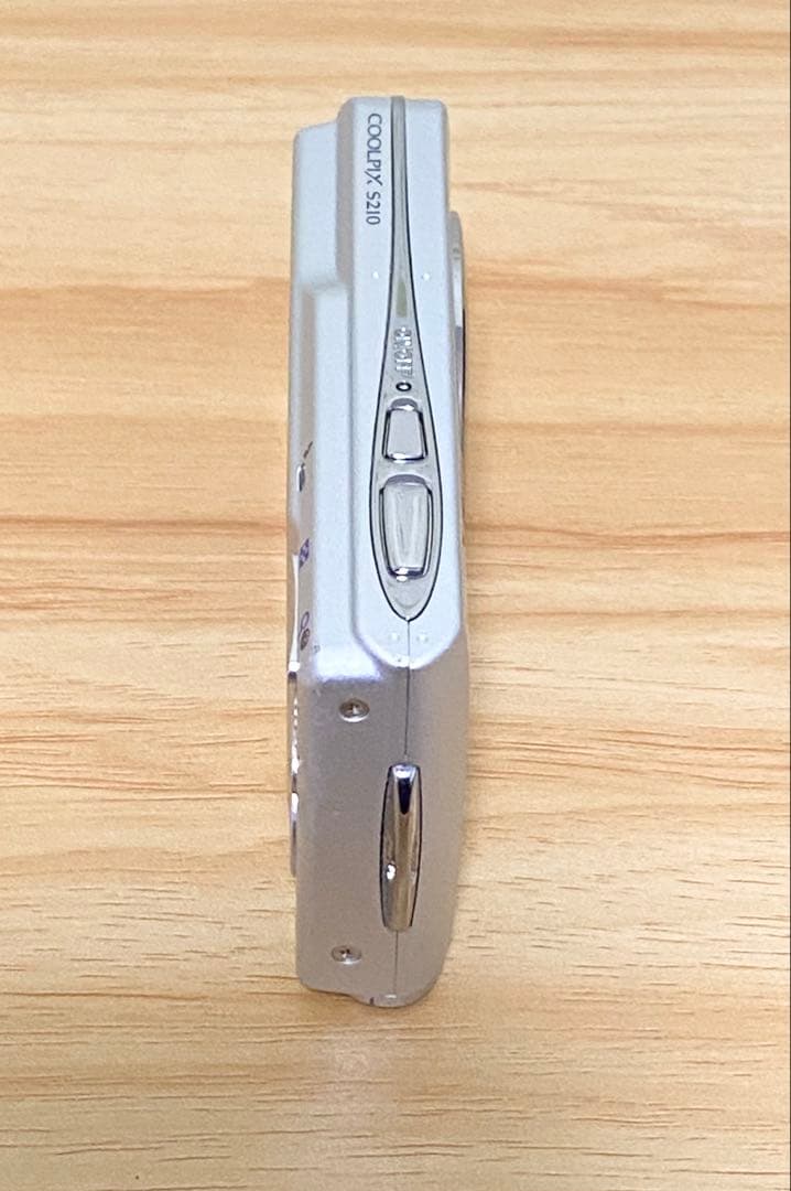 デジタルカメラ Nikon COOLPIX S210