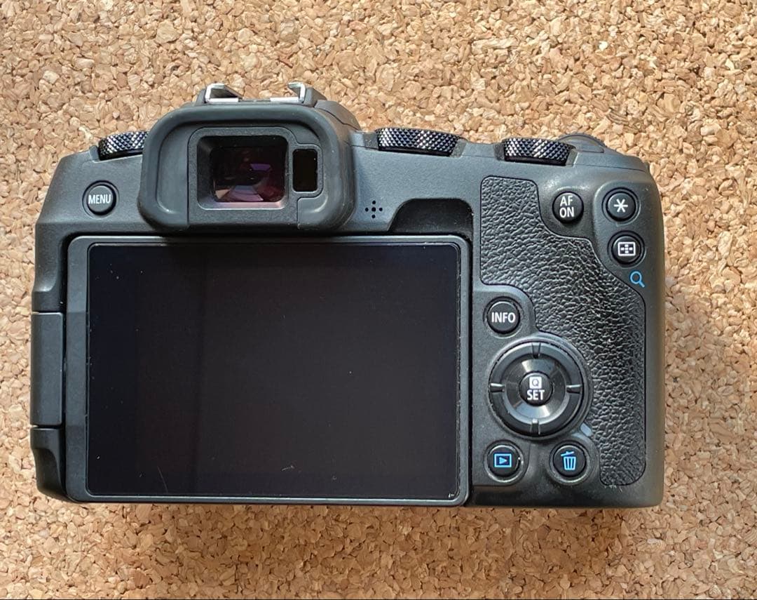 Canon EOS RP ミラーレス一眼 本体