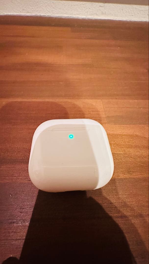 Apple airpods4 ノイズキャンセリングモデル　保証期間2026年6月