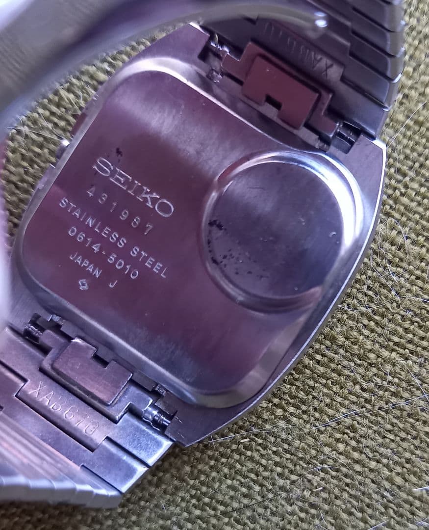SEIKO QUARTZ LC デジタル腕時計 未使用