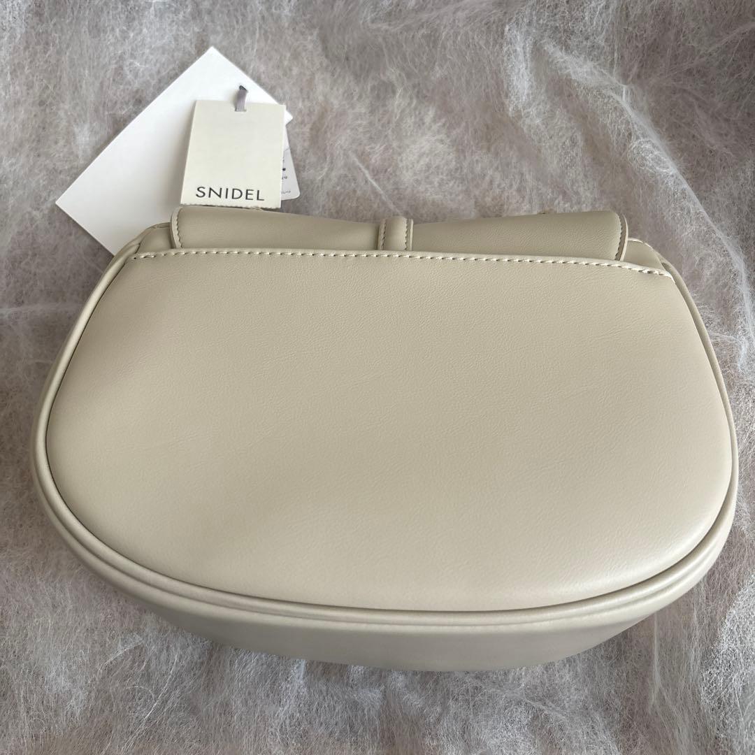 SNIDEL スナイデル　ベージュ ラウンドバッグ　ショルダーバッグ