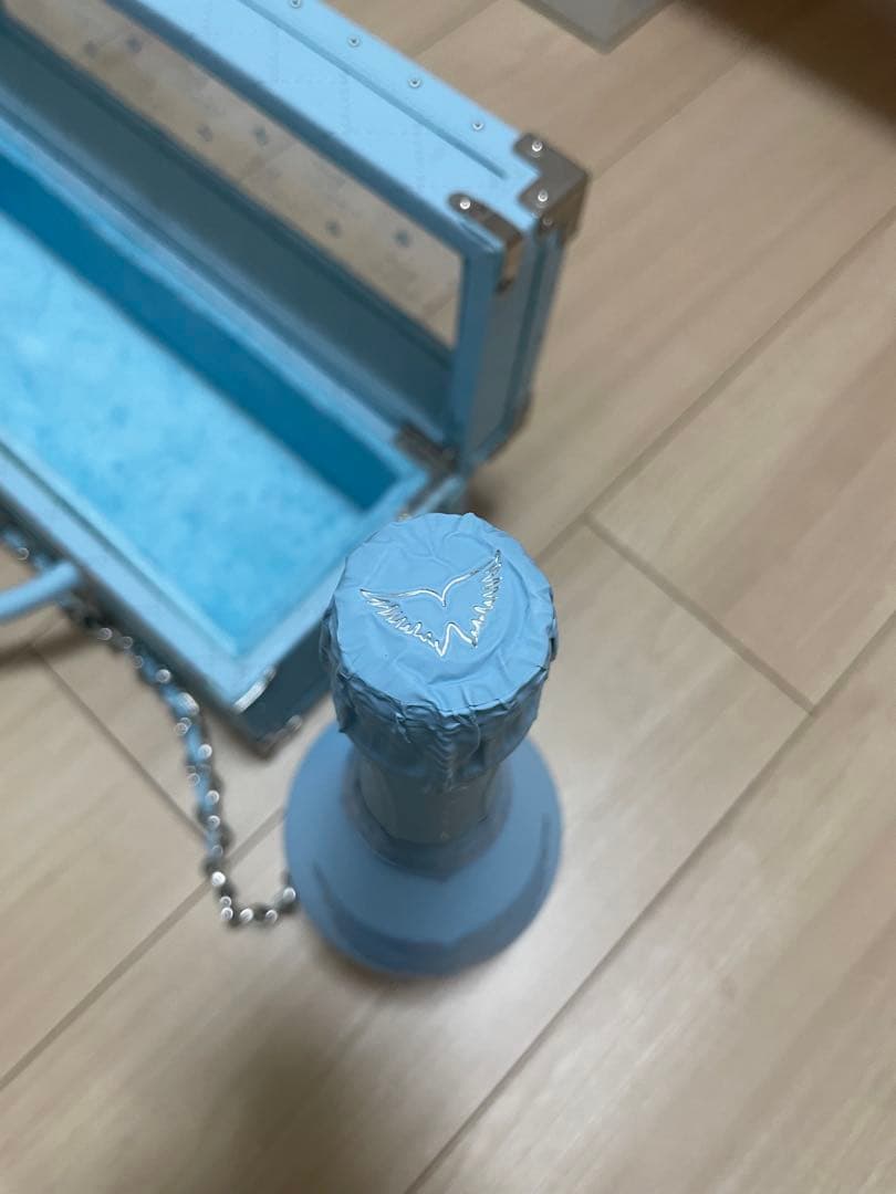 エンジェル シャンパン ドゥミセック 中身あり