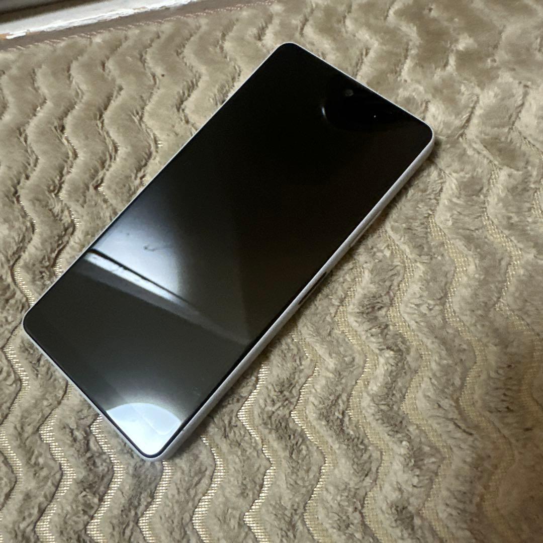 SO-53C Sony Xperia docomo グレイ