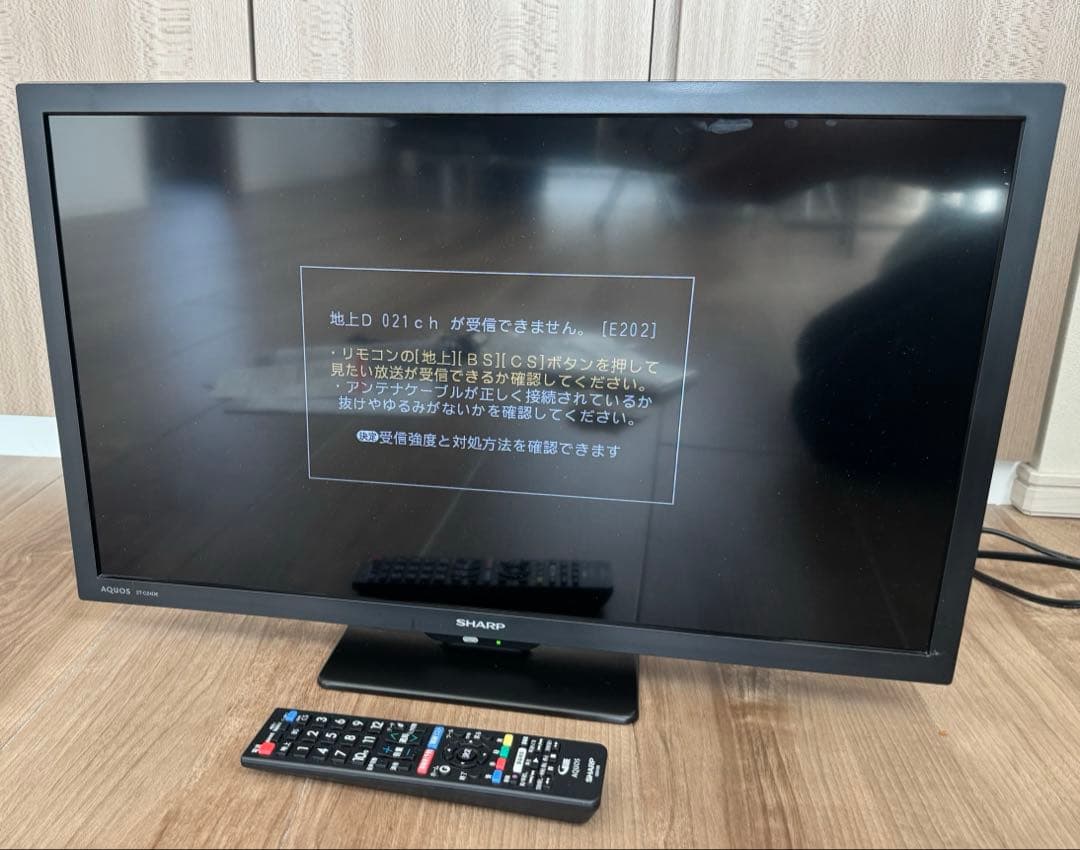 【used】2024年製シャープAQUOS液晶テレビ2T-C24DE 24V型