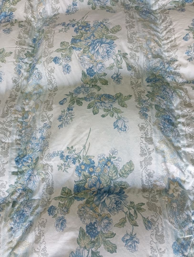 羽毛掛け布団 花柄ブルー　ダウン推定90% 羽毛推定1.1㌔ シングルサイズ