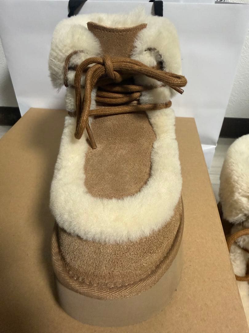 UGGエスミーレースアップ Esmee Lace Up 24cm