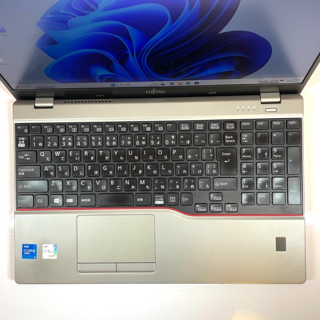 ★定番スペック★ 2021年製 15.6型 第11世代i5 富士通 FH09