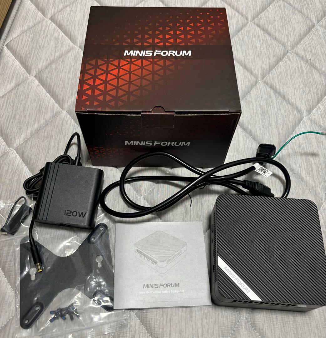 ミニPC MINIS FORUM UM690S 6900HX 32G / 1T