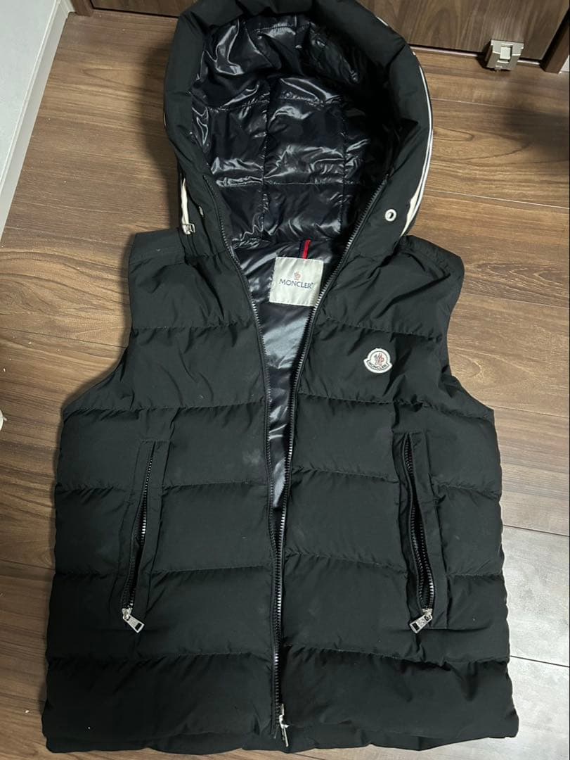 MONCLER(モンクレール)ダウンベスト