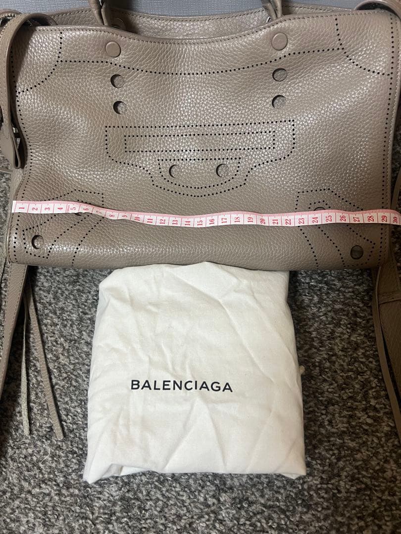 BALENCIAGA 正規品　パンチング　ハンドバッグ