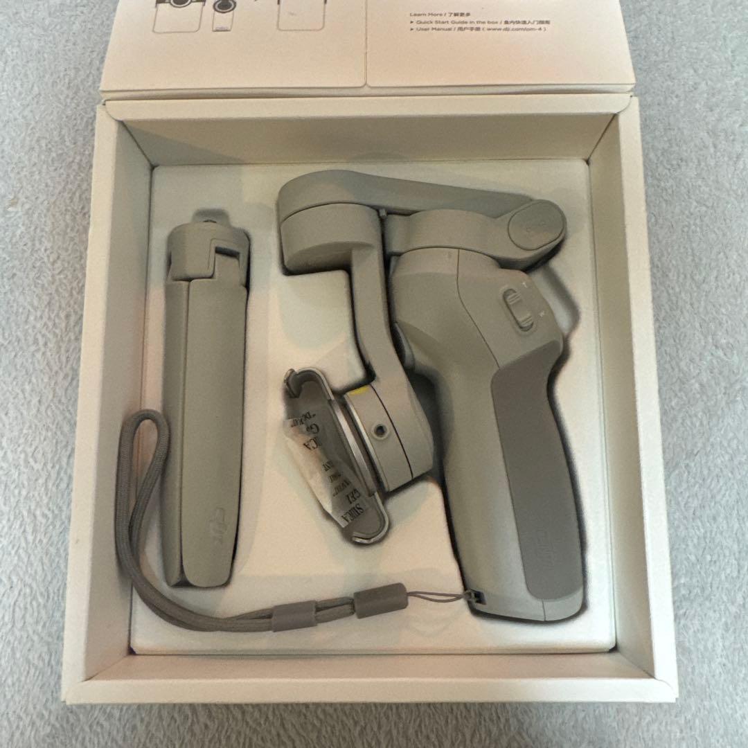DJI OM 4 スマートフォンスタビライザー