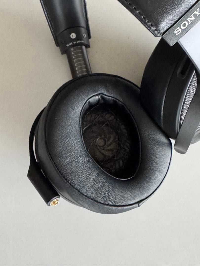 最高級ヘッドホン【MDR-Z1R】、ケーブル【MUC-B20SB1】◎2点セット