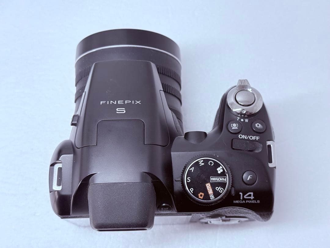 FUJIFILM FinePix S4500 動作確認済 30倍ズーム 単3電池