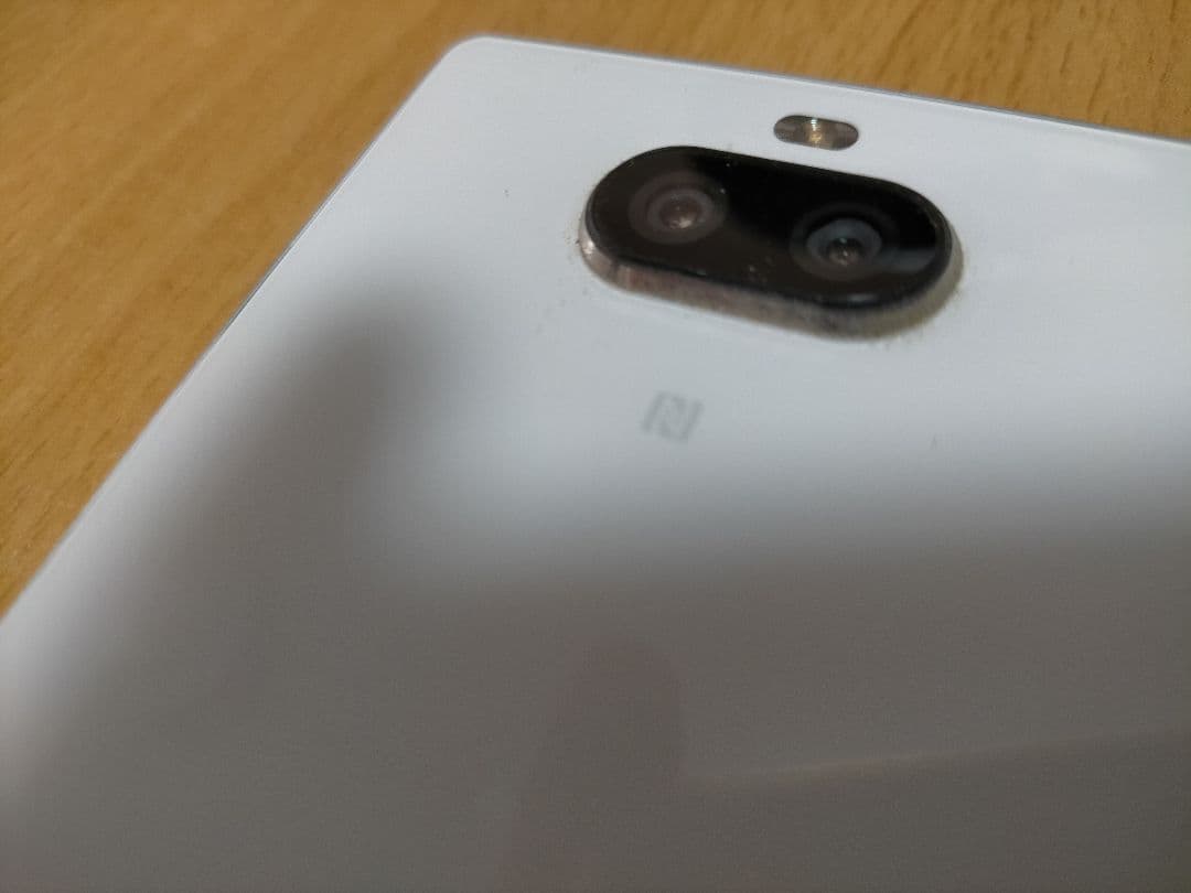 simフリー　XPERIA 8 Lite