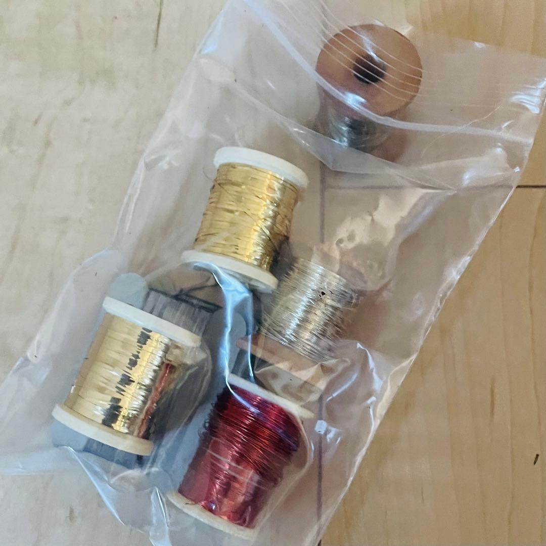 フライフィッシングのマテリアル、フライフック　タイイング