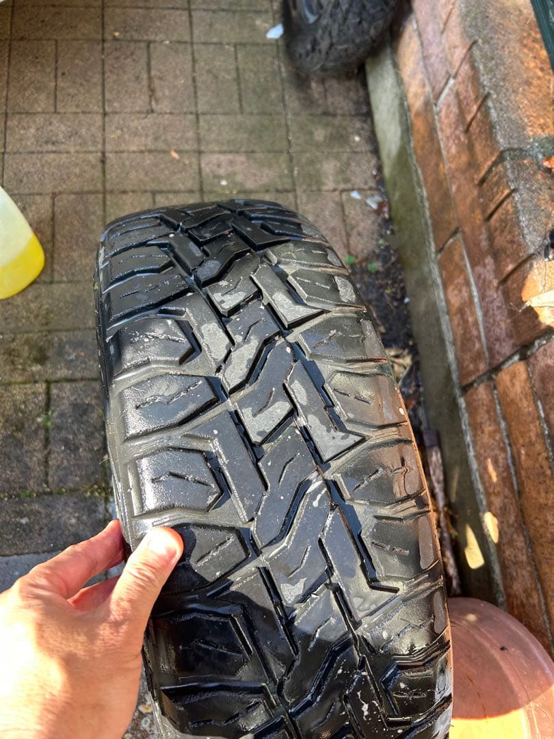 ナイトロ16インチ、オープンカントリー 215/65/16 ハイエース