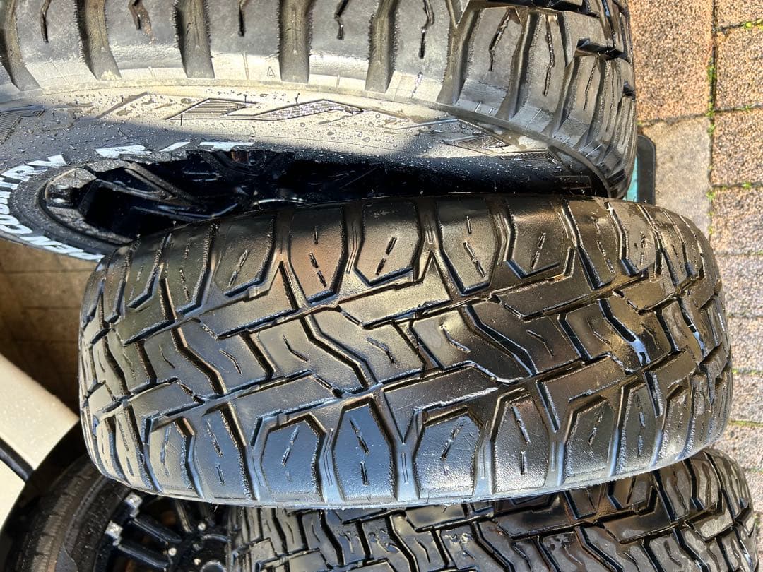 ナイトロ16インチ、オープンカントリー 215/65/16 ハイエース