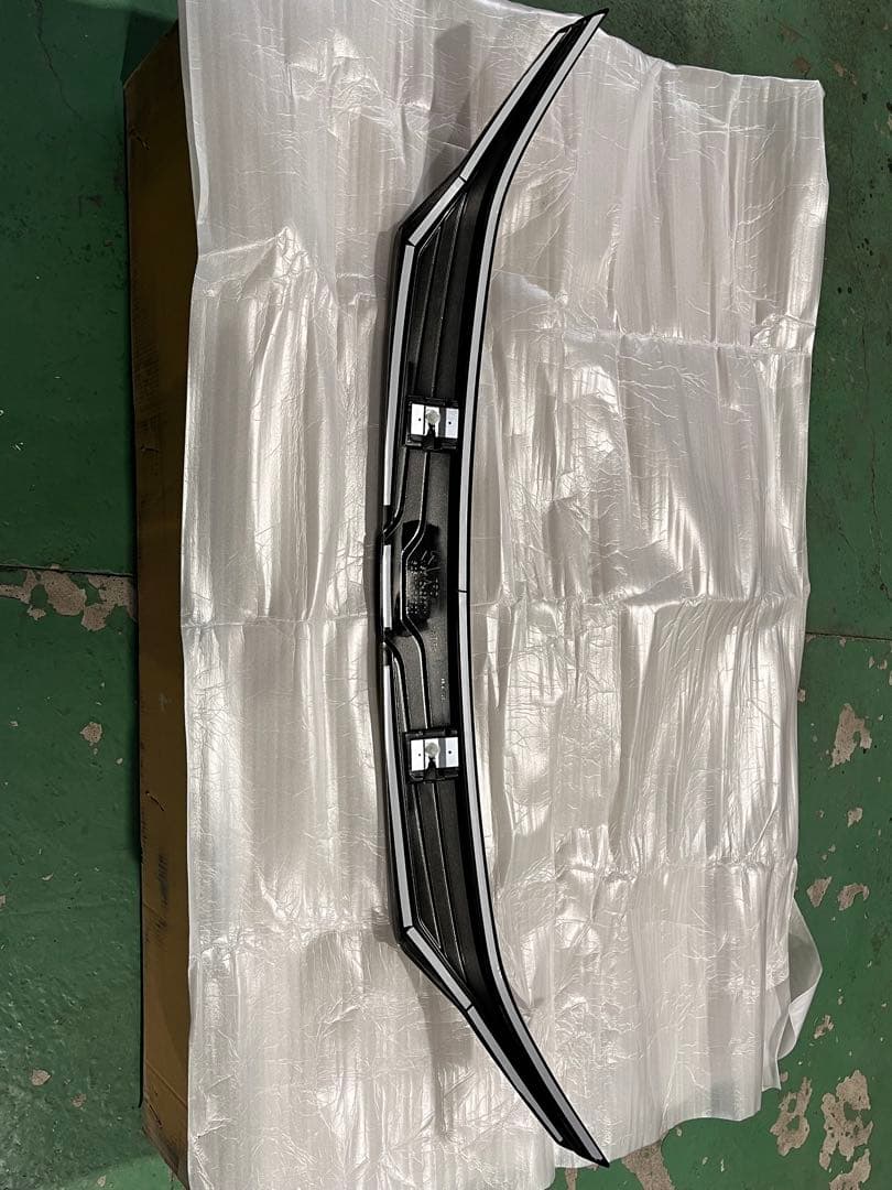 90系 ヴォクシー VOXY GRフロントバンパーガーニッシュ［中古］