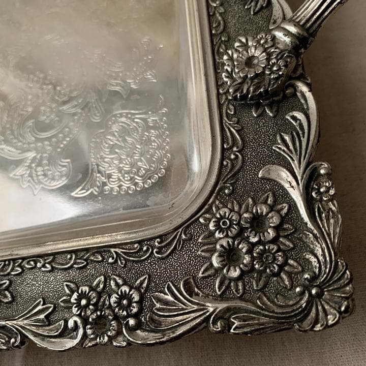 アンティーク調　シルバープレート　 足つきトレイ　サルヴァ　お盆　ヴィンテージ