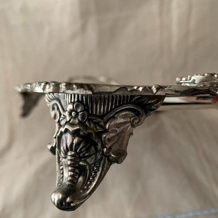 アンティーク調　シルバープレート　 足つきトレイ　サルヴァ　お盆　ヴィンテージ