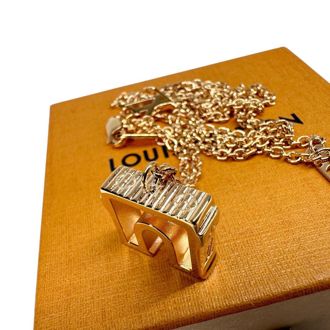 ☘️ 美品 希少 ルイヴィトン ネックレス パリ ローズゴールド 凱旋門 ☘️