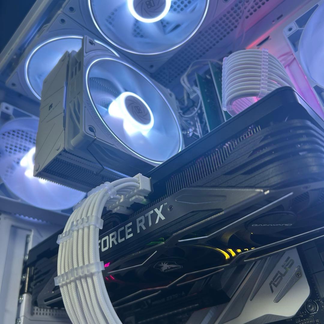 超高性能 白 ゲーミングPC RTX3070 Windows11 ワイルズ快適