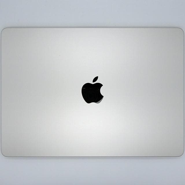 【美品】MacBook Air 13 2022_M2/8GB/256GB_STL