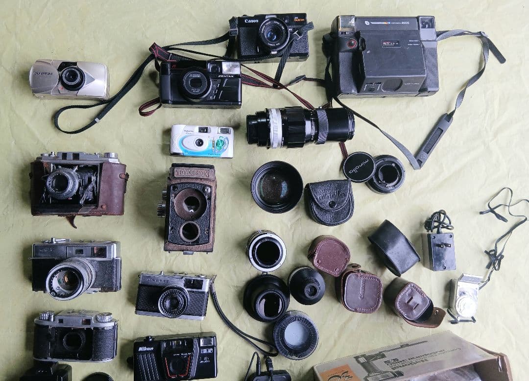フィルムカメラ&レンズ&ストロ ボまとめ売り「ジャンク」