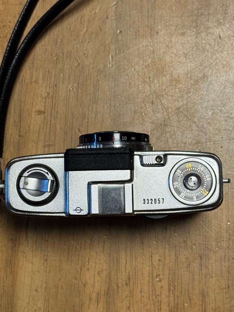 OLYMPUS PEN S – 半世紀前の名機で、日常をエモく切り取る一台