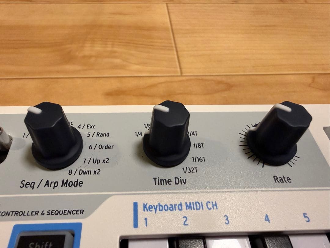 お*つ様 【超美品•完動品】ARTURIA KEYSTEP MIDIキーボード