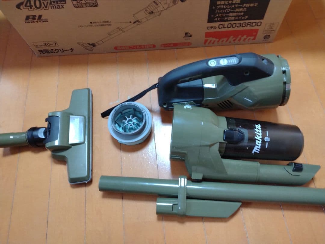 マキタ充電式クリーナー　バッテリー充電器付き　モデルCL003GRD0