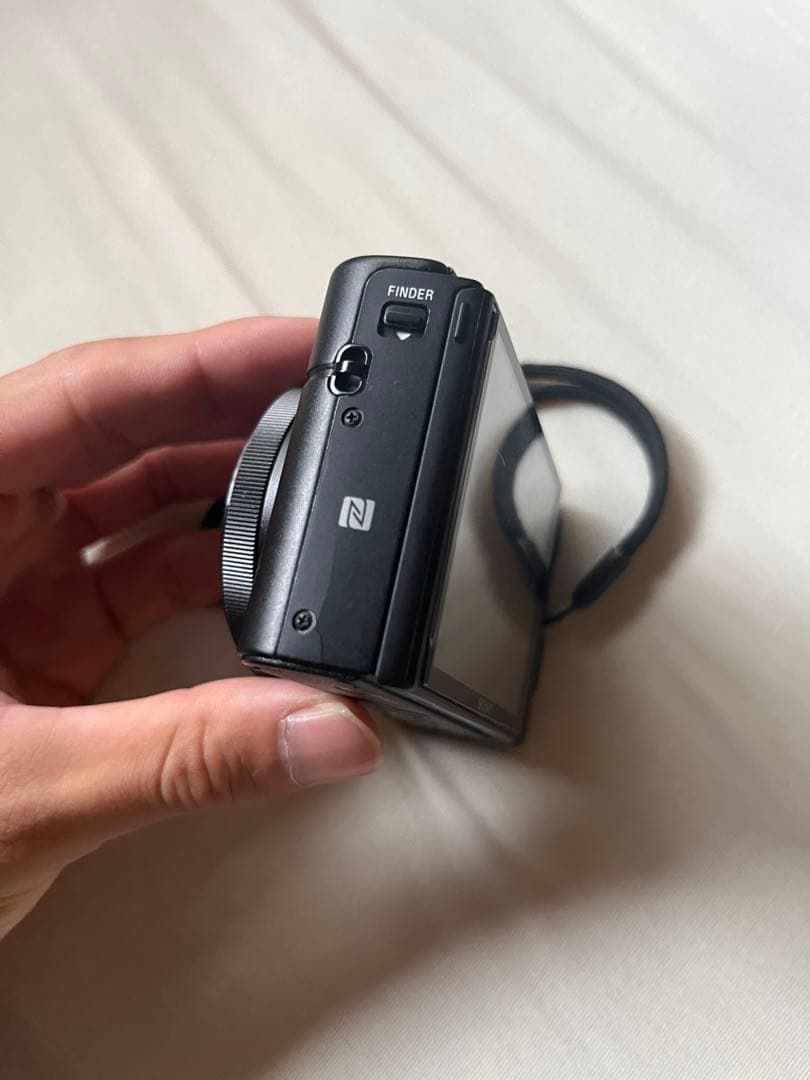 SONY RX100m3 コンデジ 箱等付属品完備　美品　本付き　返品不可