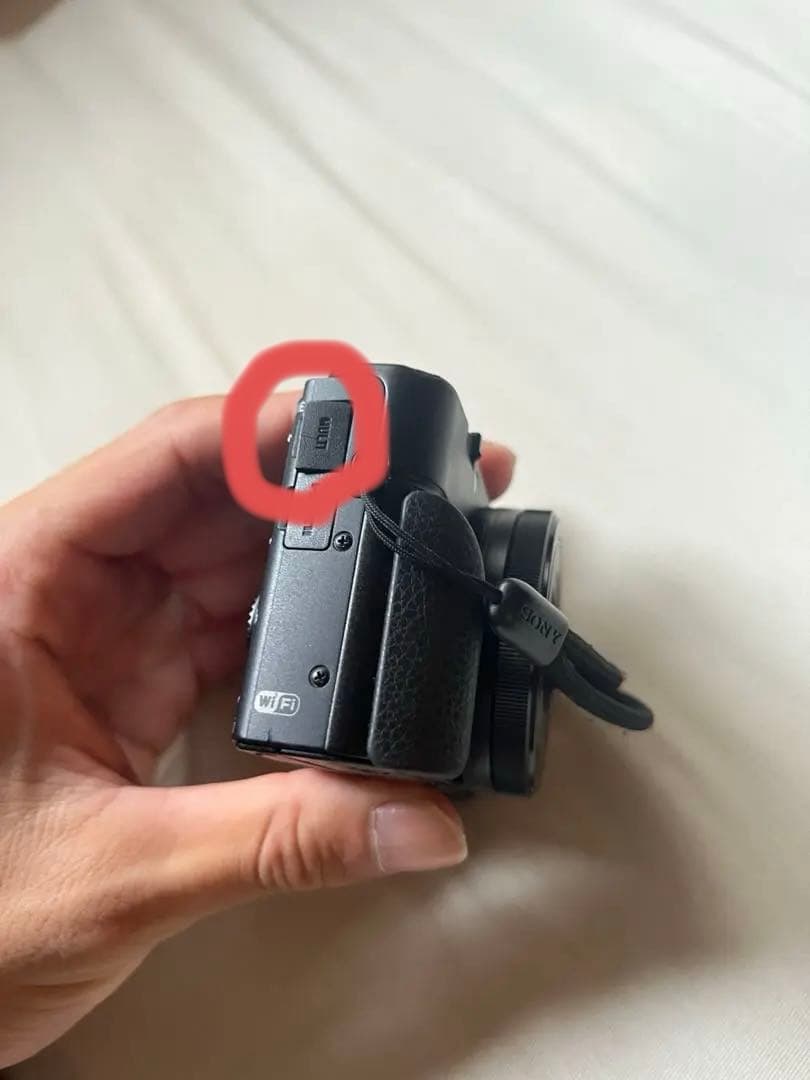 SONY RX100m3 コンデジ 箱等付属品完備　美品　本付き　返品不可