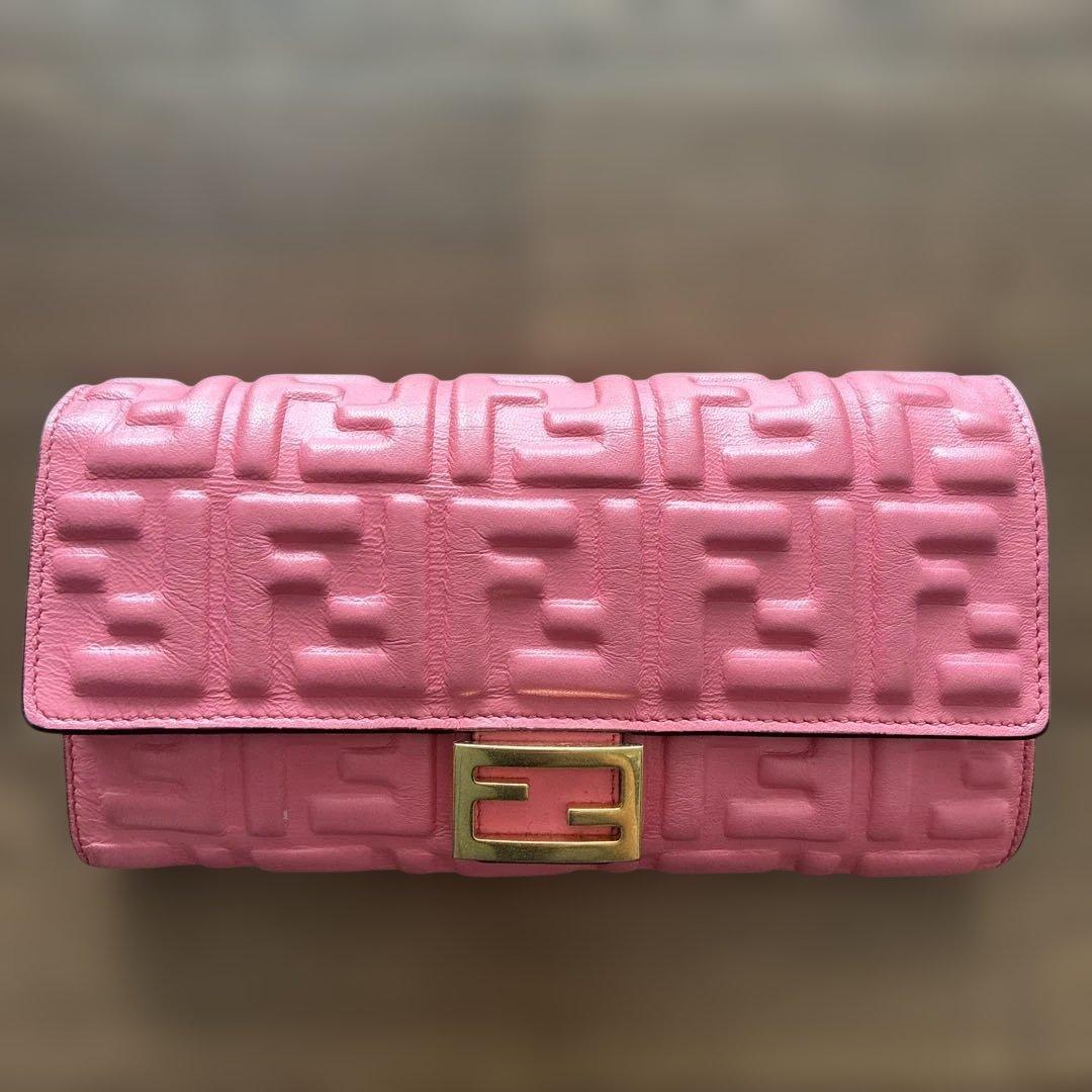 FENDI ピンクレザー 長財布　箱付き