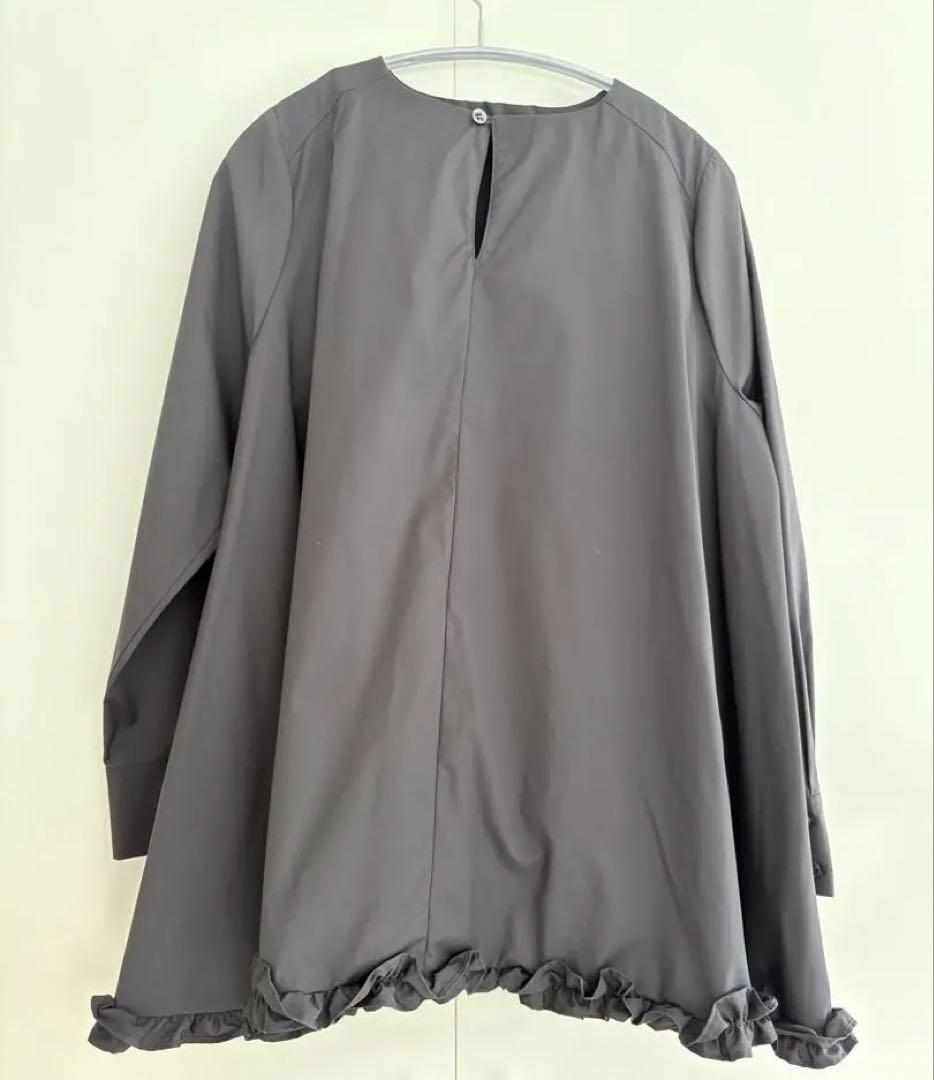 OHGA 裾フリル　Aラインブラウス