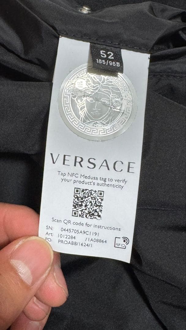 VERSACE ヴェルサーチ ブラック スタジャン ブルゾン