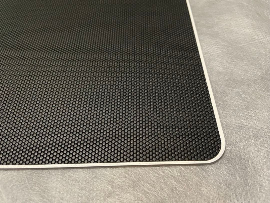 GLSSWRKS Akari Gold ガラスマウスパッド